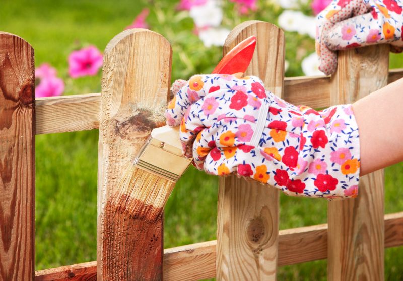 Fence Sealing in Seattle, WA