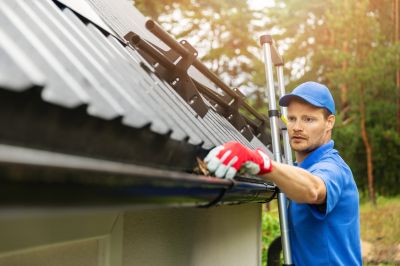 Commercial Gutter Unclogging in Roseville, CA
